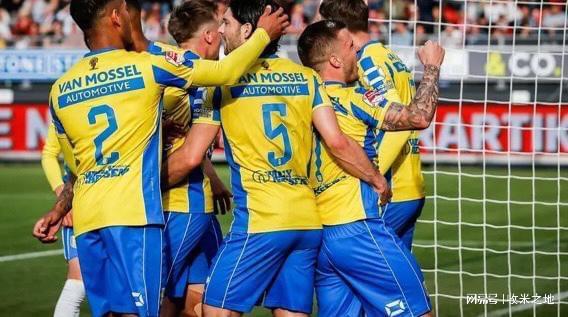 染着无数球 染着无数球