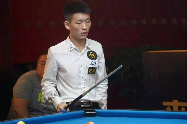 官三个洞中 官三个洞中